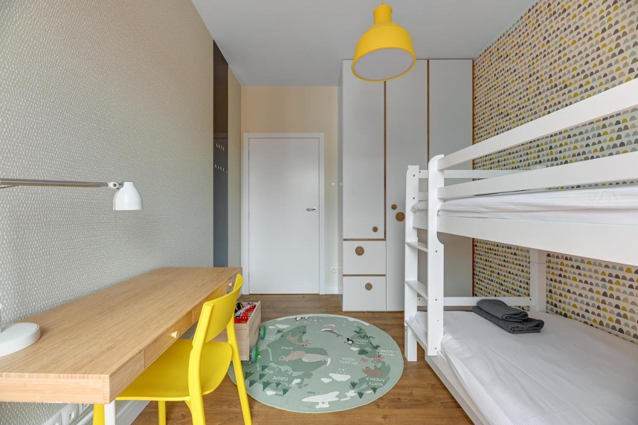 Premium Family & Business Old Town Riverside Apartment With Parking 格但斯克 外观 照片
